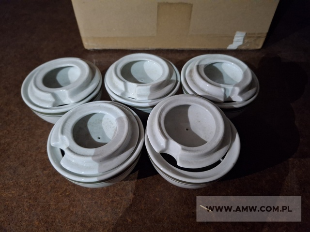 Naczynia stołowe (548 szt.) - pakiet zawierający 5 poz. asort. (wg oddzielnego wykazu), w tym m.in.: musztardniczka porcelanowa dekorowana, rawierka porcelanowa 